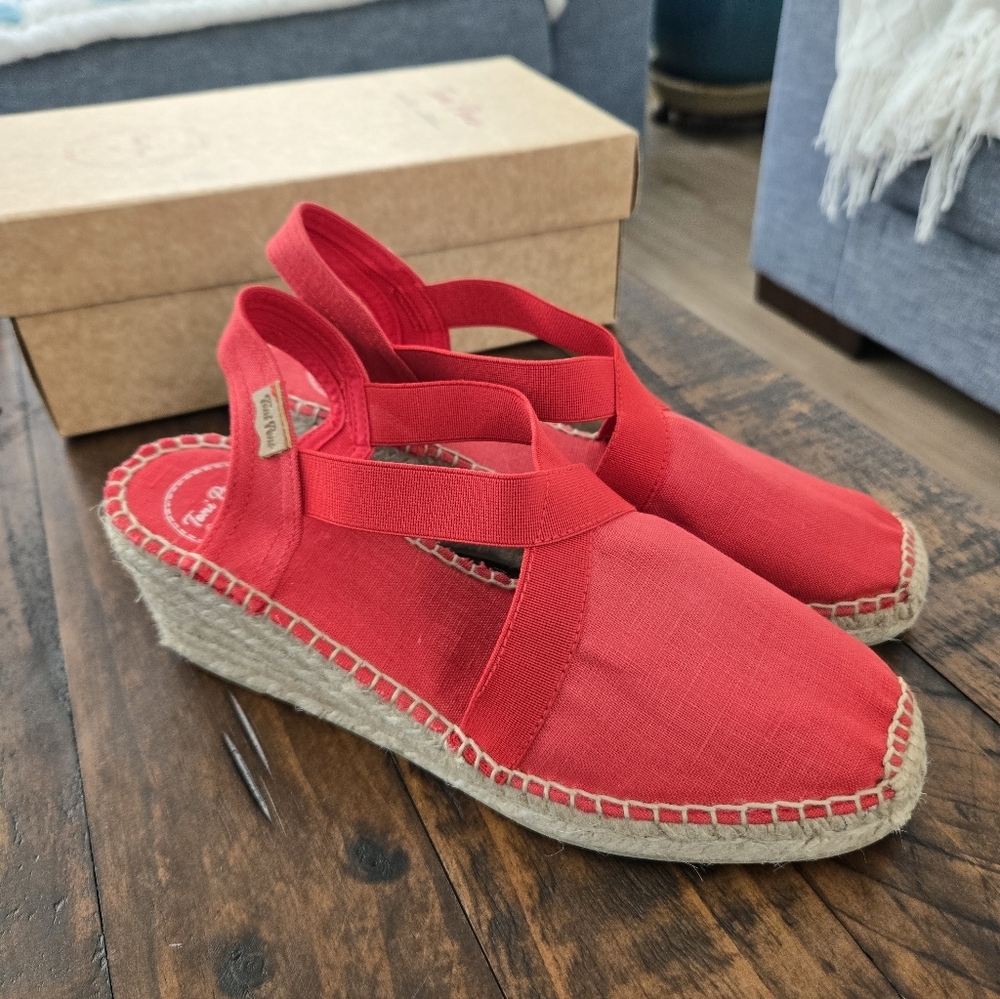 Toni Pons Vermell Red Linen Womens Wedge Espadrille Shoes. Size US 8. New.